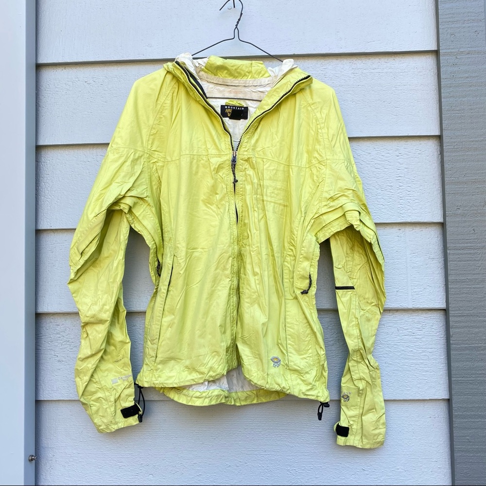 Mountain Hardwear Conduit Silk Hooded Rain Jacket Women's Size Medium, Yellow